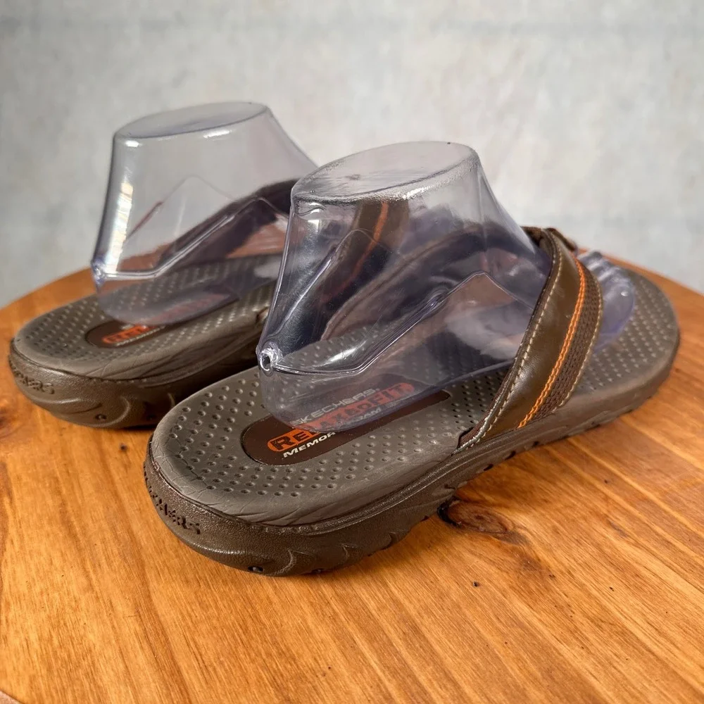 Skechers Flip Flop Sandals Mens 9.5 Brown Excellent Relaxed Fit Memory Foam 360